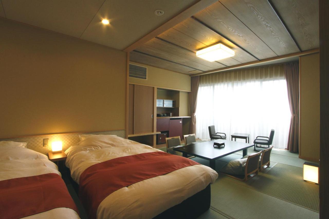 Atami Juraku Hotel Exteriér fotografie